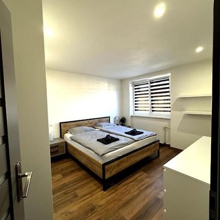 Modern Apartment In City Centre Banska Bystrica Bagian luar foto